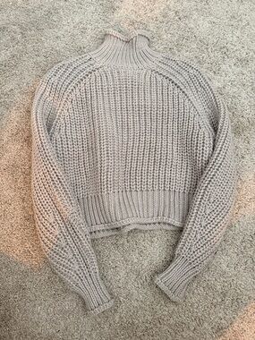 NWT H&M Chunky Turtleneck Sweater Small